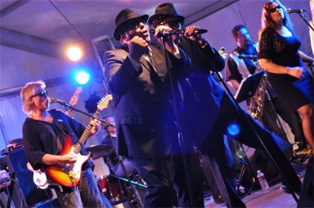 The Blues Brothers Soul Band: Rhythm & Blues Review